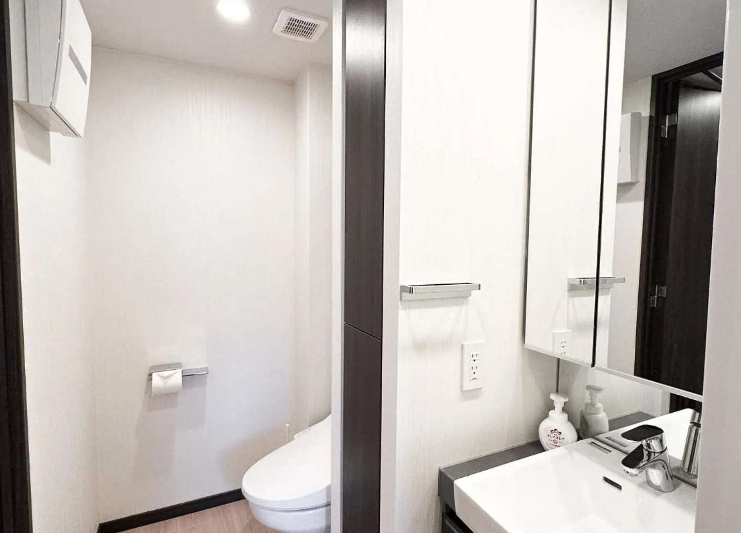 Apartment Triphome Shinjuku East 4F Tokyo