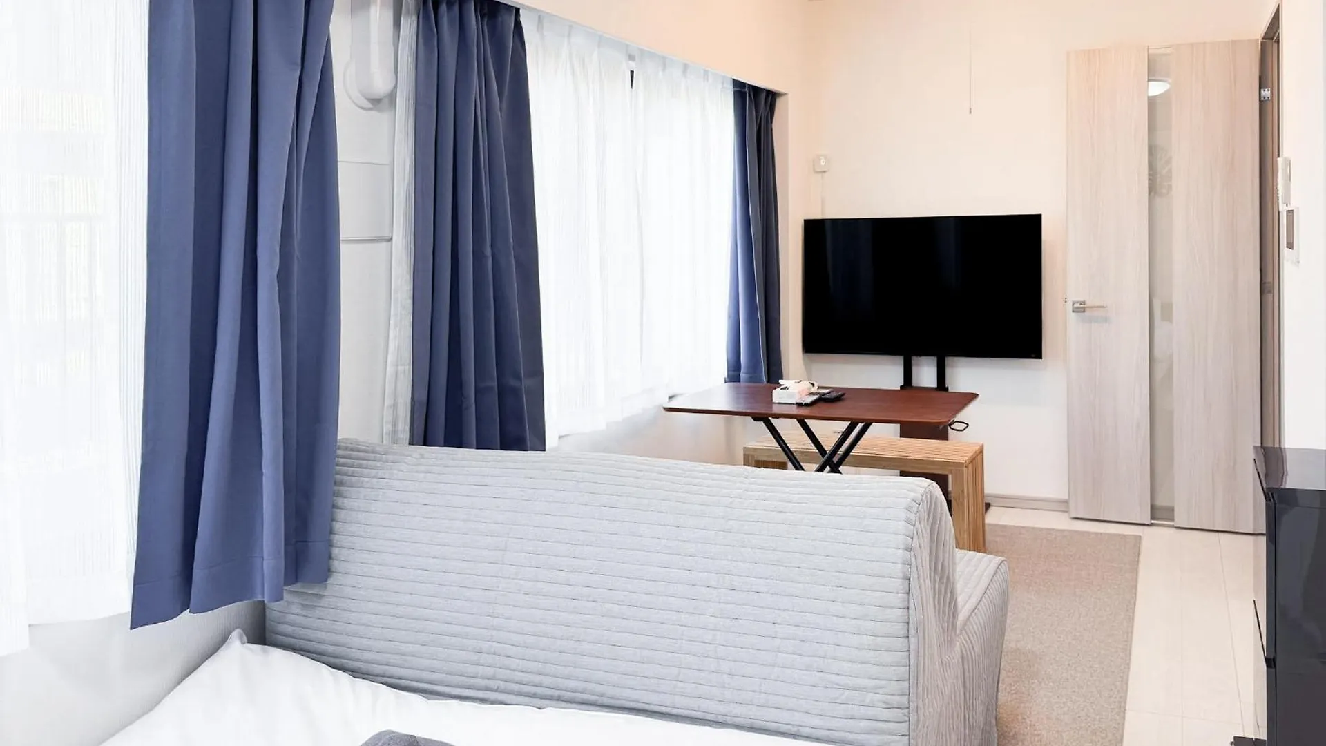 Triphome Shinjuku East 4F Tokyo Apartment
